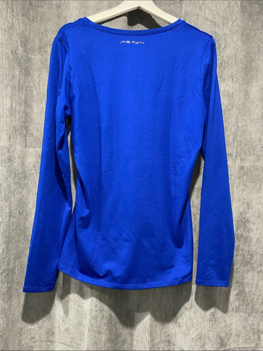 Under Armour Cold Gear Women's Long-Sleeve V-Neck Performance Tee - Blue - Picture 8 of 8